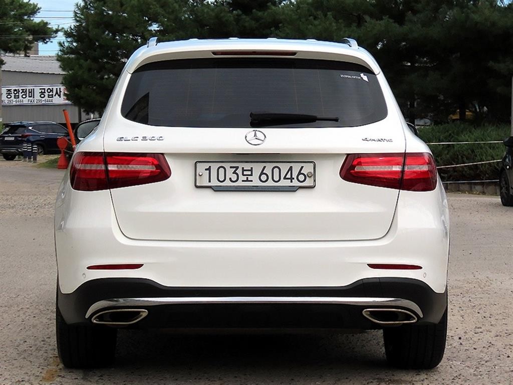 벤츠 GLC 클래스 GLC클래스 X253 GLC 300 4MATIC AMG LINE 이미지 4