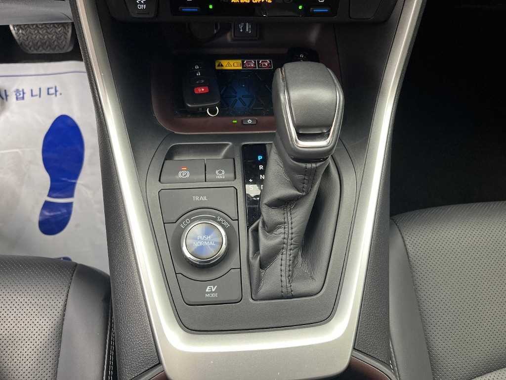 토요타 라브4 RAV4(5세대) 2.5 4WD 하이브리드 LTD 이미지 10