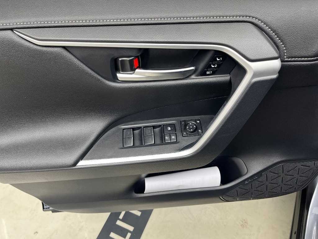 토요타 라브4 RAV4(5세대) 2.5 4WD 하이브리드 LTD 이미지 11