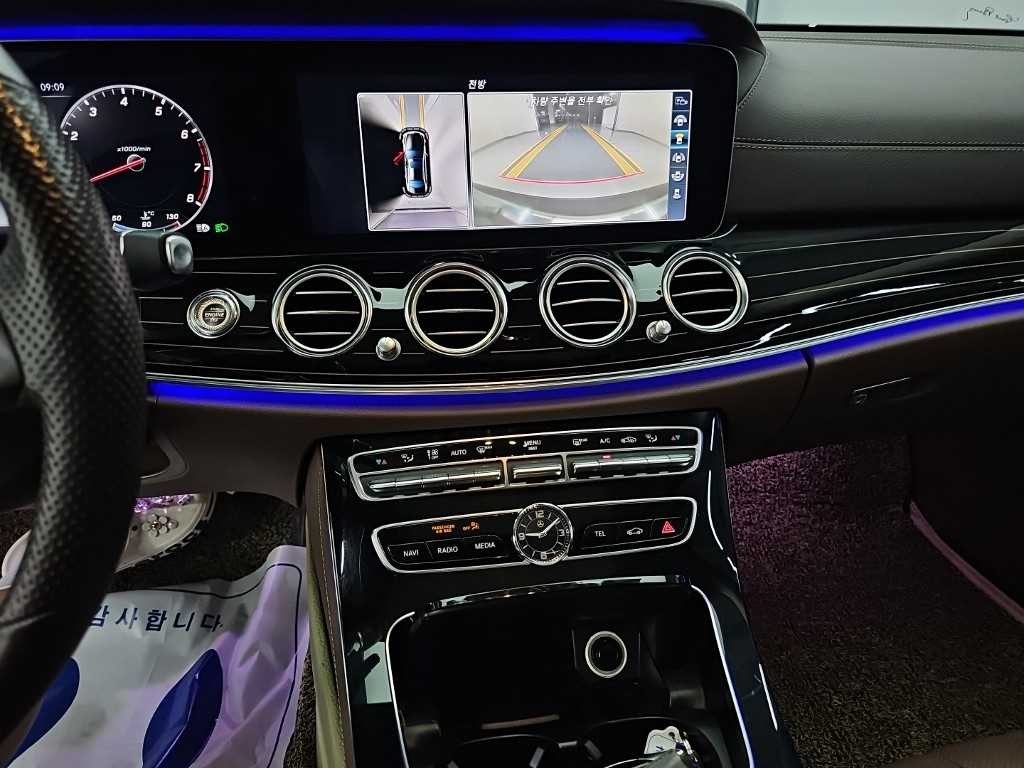 벤츠 E 클래스 E-클래스 W213 E400 4MATIC 익스클루시브 이미지 10