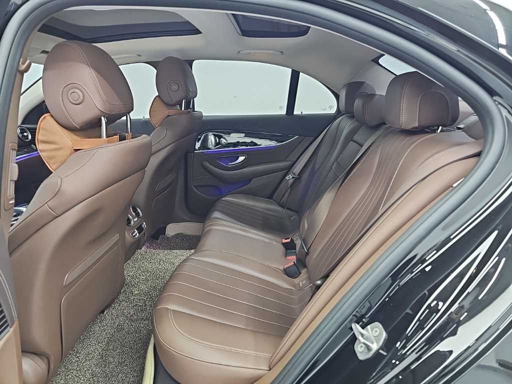 벤츠 E 클래스 E-클래스 W213 E400 4MATIC 익스클루시브 이미지 12