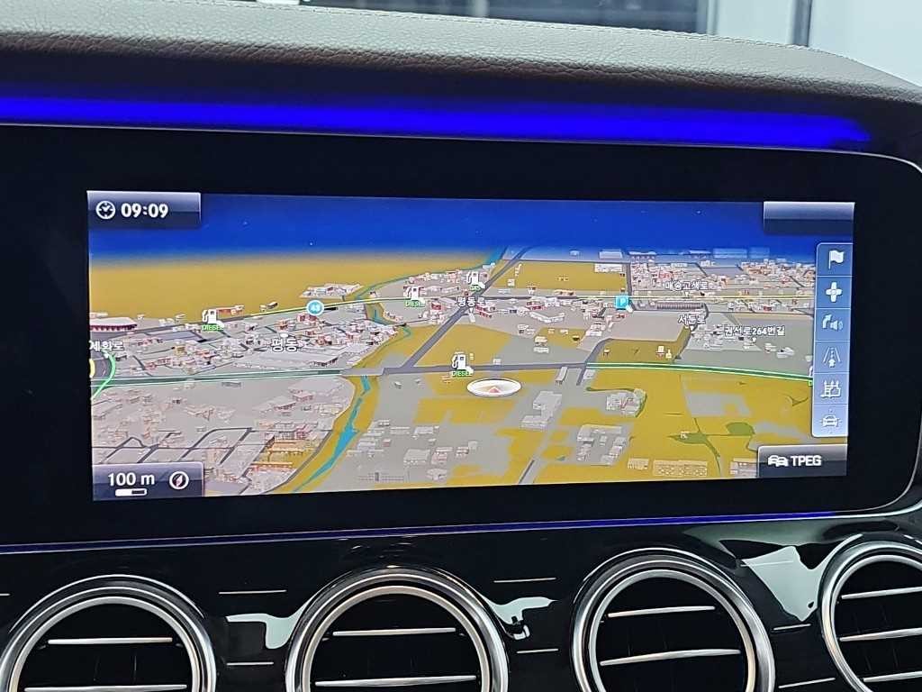 벤츠 E 클래스 E-클래스 W213 E400 4MATIC 익스클루시브 이미지 15