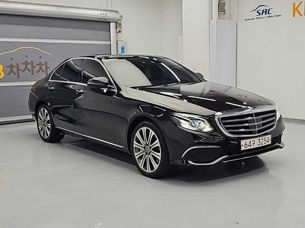 벤츠 E 클래스 E-클래스 W213 E400 4MATIC 익스클루시브 이미지 4