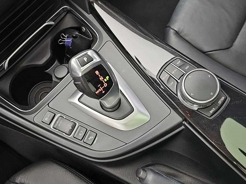 BMW 그란투리스모 3시리즈 GT (F34) GT 320D 럭셔리 이미지 8