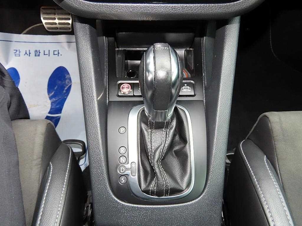 폭스바겐 시로코 2.0 TSI R 이미지 10