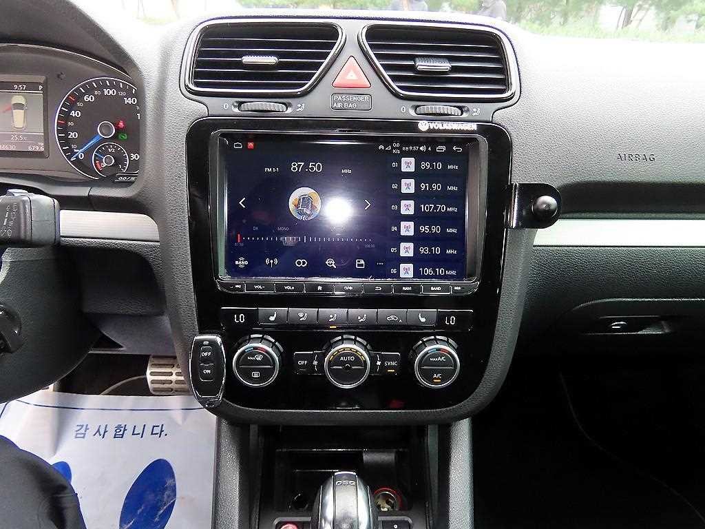 폭스바겐 시로코 2.0 TSI R 이미지 13