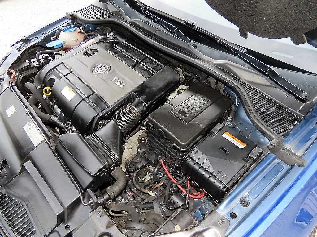 폭스바겐 시로코 2.0 TSI R 이미지 18