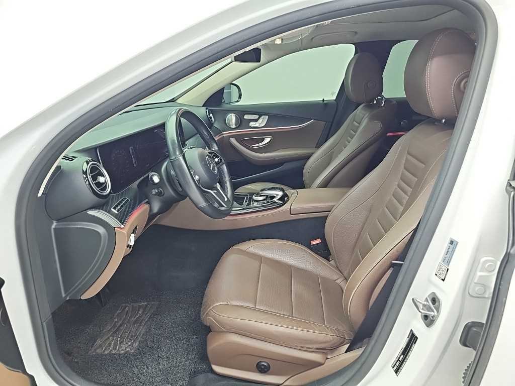벤츠 E 클래스 E-클래스 W213 E300 4MATIC 아방가르드 이미지 11