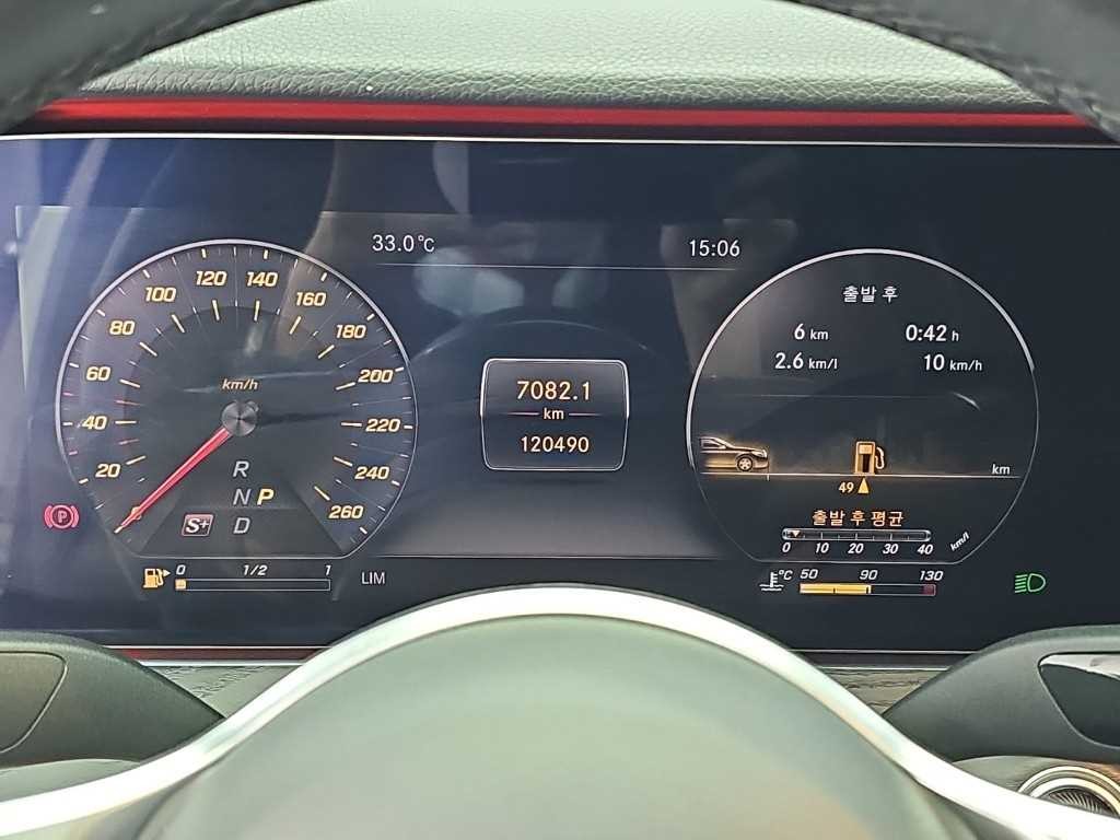 벤츠 E 클래스 E-클래스 W213 E300 4MATIC 아방가르드 이미지 6