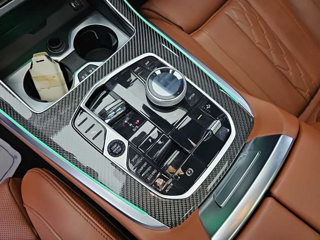 BMW X7 X7 (G07) xDrive 30d M 스포츠 6인승 이미지 8