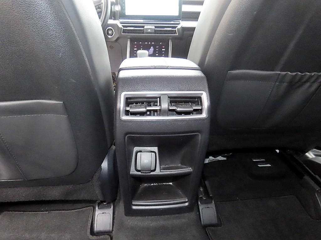 KG모빌리티(쌍용) 토레스 1.5 GDI-T 2WD T5 이미지 17