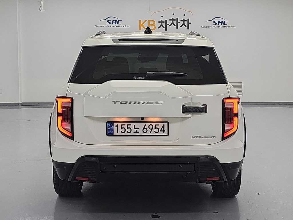 KG모빌리티(쌍용) 토레스 1.5 GDI-T 2WD 리미티드 블랙에디션 이미지 3