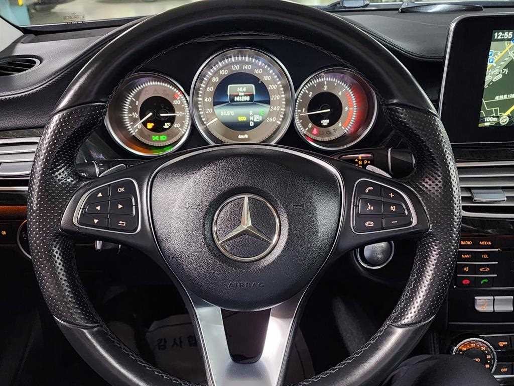 벤츠 CLS 클래스 CLS클래스 W218 CLS 250 블루텍 4MATIC 슈팅 브레이크 이미지 10