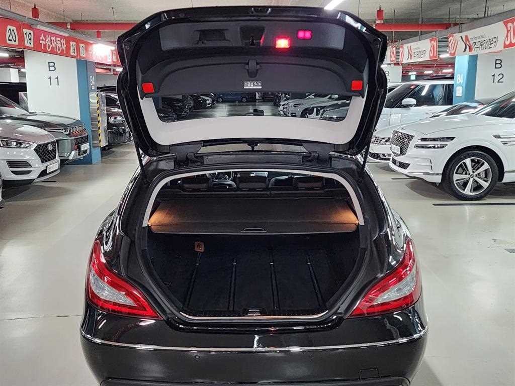 벤츠 CLS 클래스 CLS클래스 W218 CLS 250 블루텍 4MATIC 슈팅 브레이크 이미지 16
