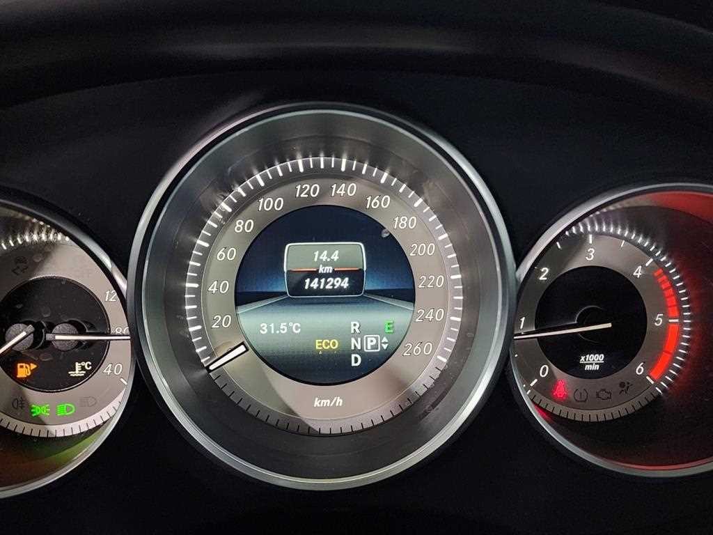 벤츠 CLS 클래스 CLS클래스 W218 CLS 250 블루텍 4MATIC 슈팅 브레이크 이미지 7