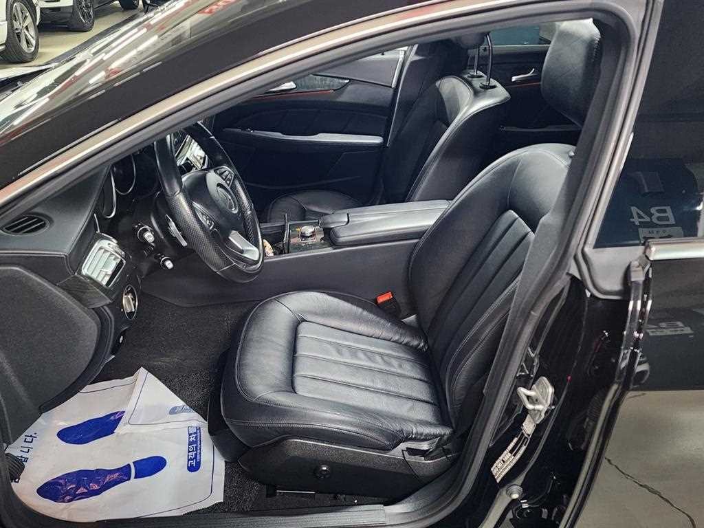 벤츠 CLS 클래스 CLS클래스 W218 CLS 250 블루텍 4MATIC 슈팅 브레이크 이미지 9