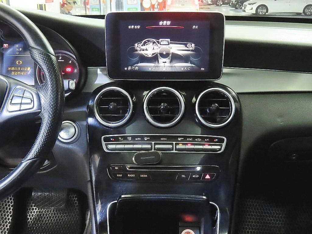 벤츠 GLC 클래스 GLC클래스 X253 GLC 220 d 4MATIC 이미지 11