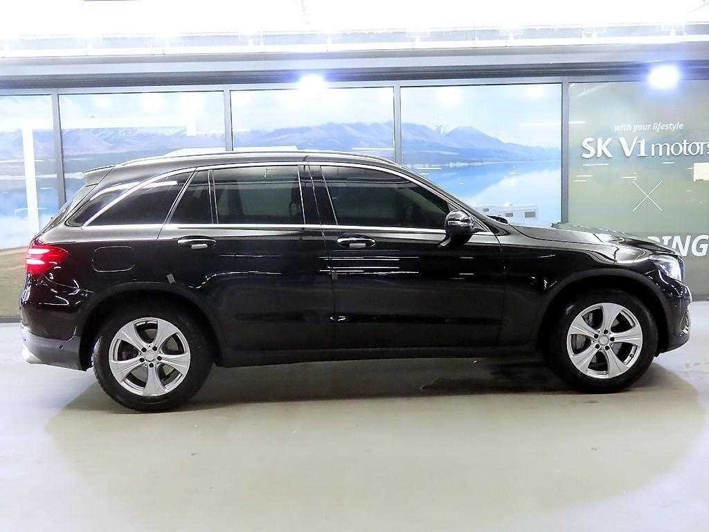 벤츠 GLC 클래스 GLC클래스 X253 GLC 220 d 4MATIC 이미지 3
