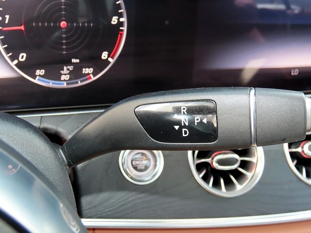 벤츠 E 클래스 E-클래스 W213 E220d 쿠페 이미지 11