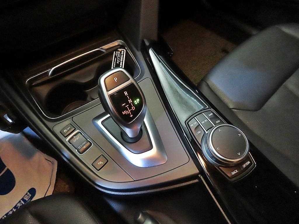 BMW 그란투리스모 3시리즈 GT (F34) GT 320D xDrive 이미지 12