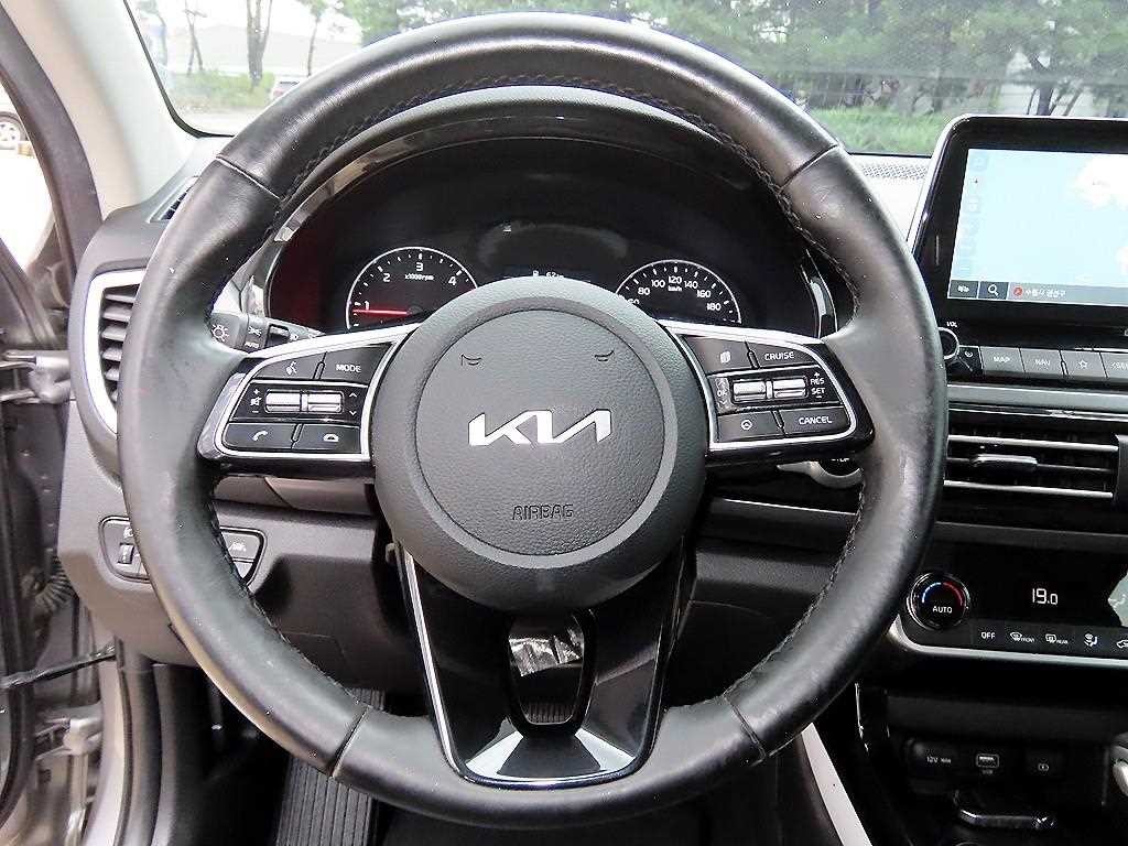 기아 셀토스 디젤 1.6 2WD 시그니처 이미지 8