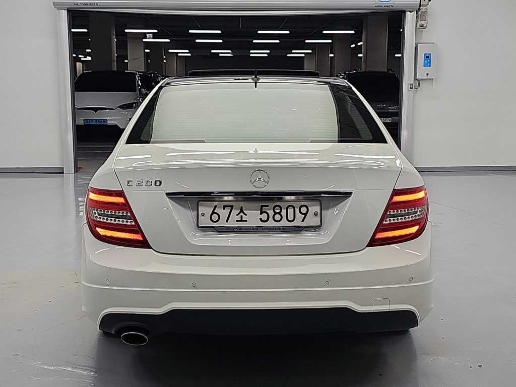벤츠 C 클래스 C클래스 W204 C200 CGI 이미지 3