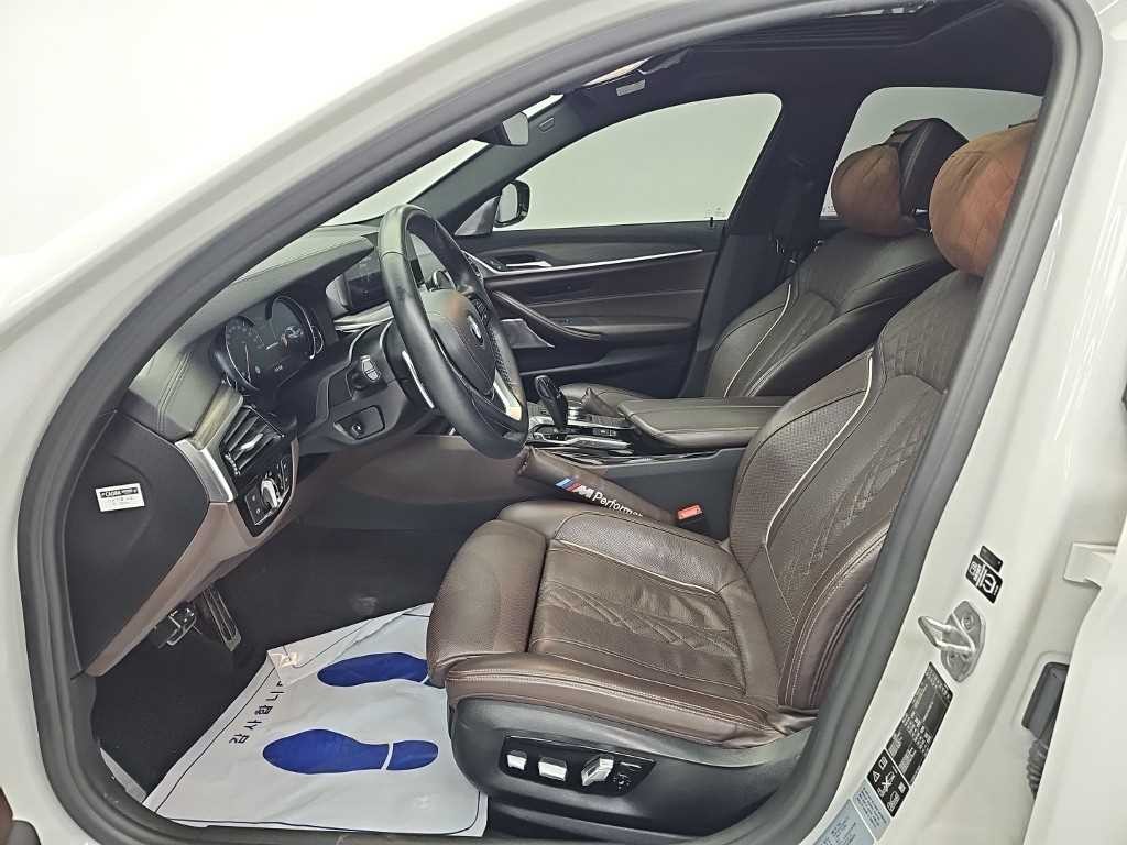 BMW 5시리즈 5시리즈 (G30) 520d xDrive M 스포츠 플러스 이미지 11