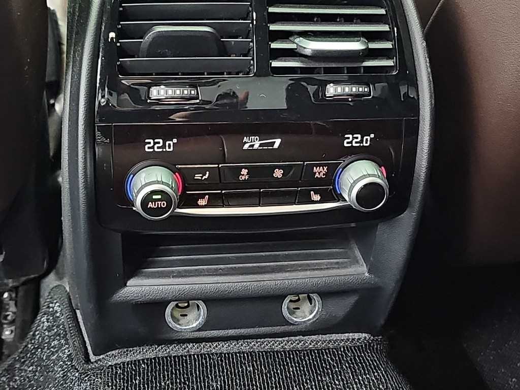 BMW 5시리즈 5시리즈 (G30) 520d xDrive M 스포츠 플러스 이미지 13