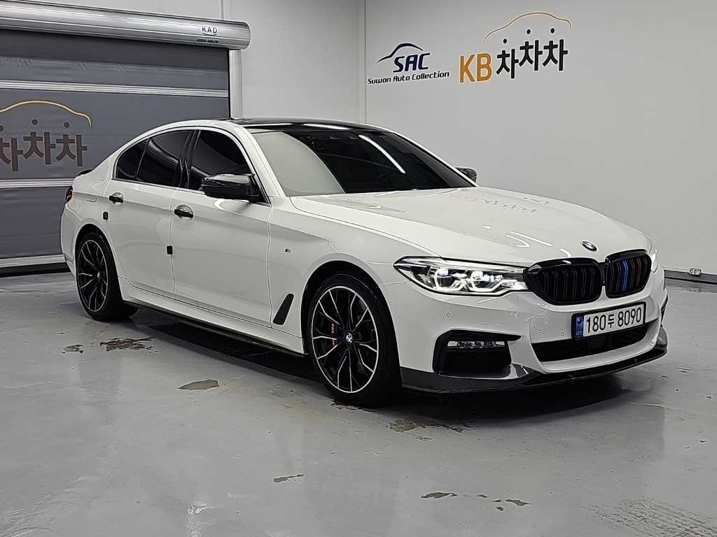 BMW 5시리즈 5시리즈 (G30) 520d xDrive M 스포츠 플러스 이미지 4