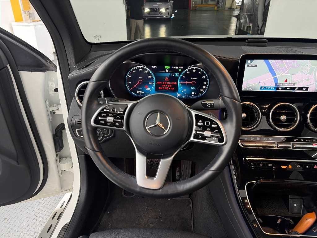 벤츠 GLC 클래스 GLC클래스 X253 GLC 300 e 4MATIC 이미지 9