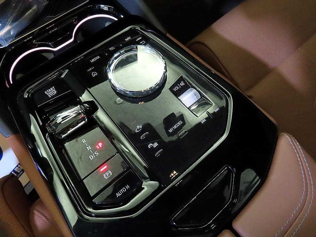 BMW 5시리즈 5시리즈 (G60) 550e xDrive M 스포츠 프로 이미지 12