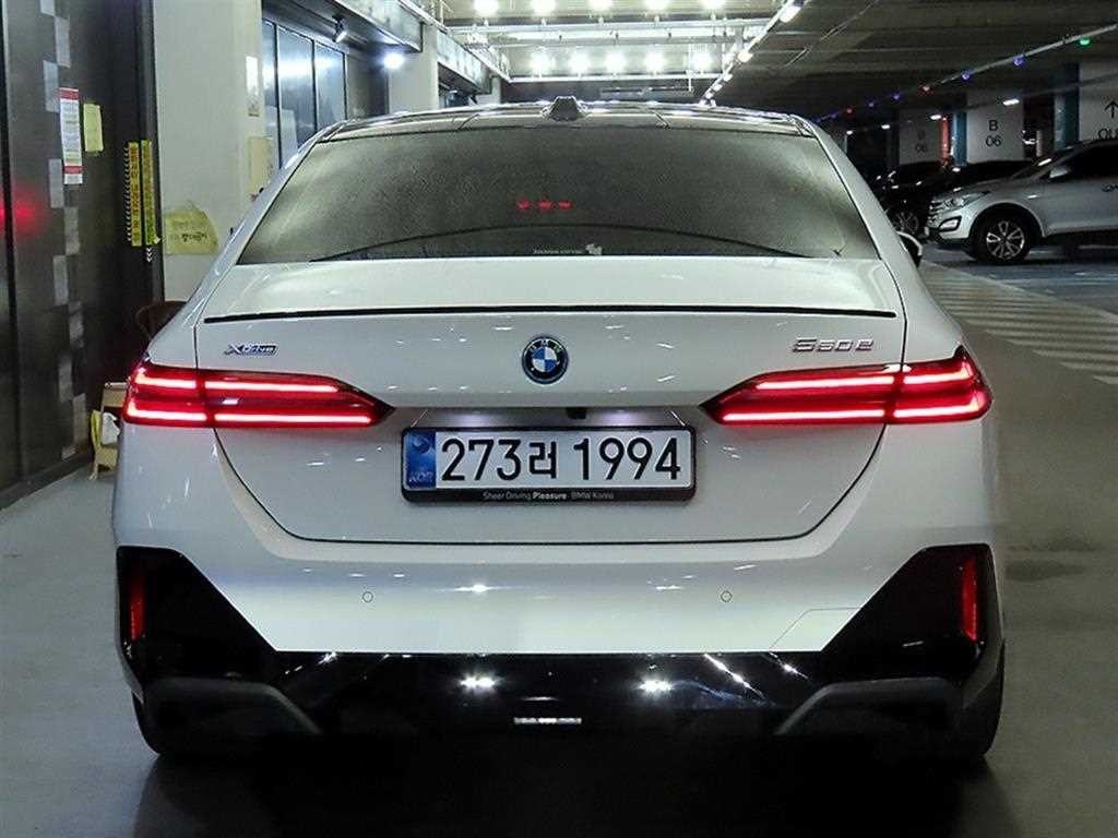 BMW 5시리즈 5시리즈 (G60) 550e xDrive M 스포츠 프로 이미지 5