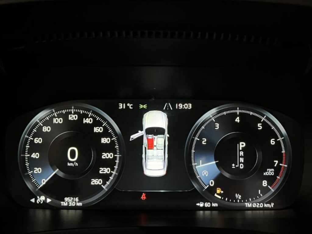 볼보 S90 T5 모멘텀 이미지 17