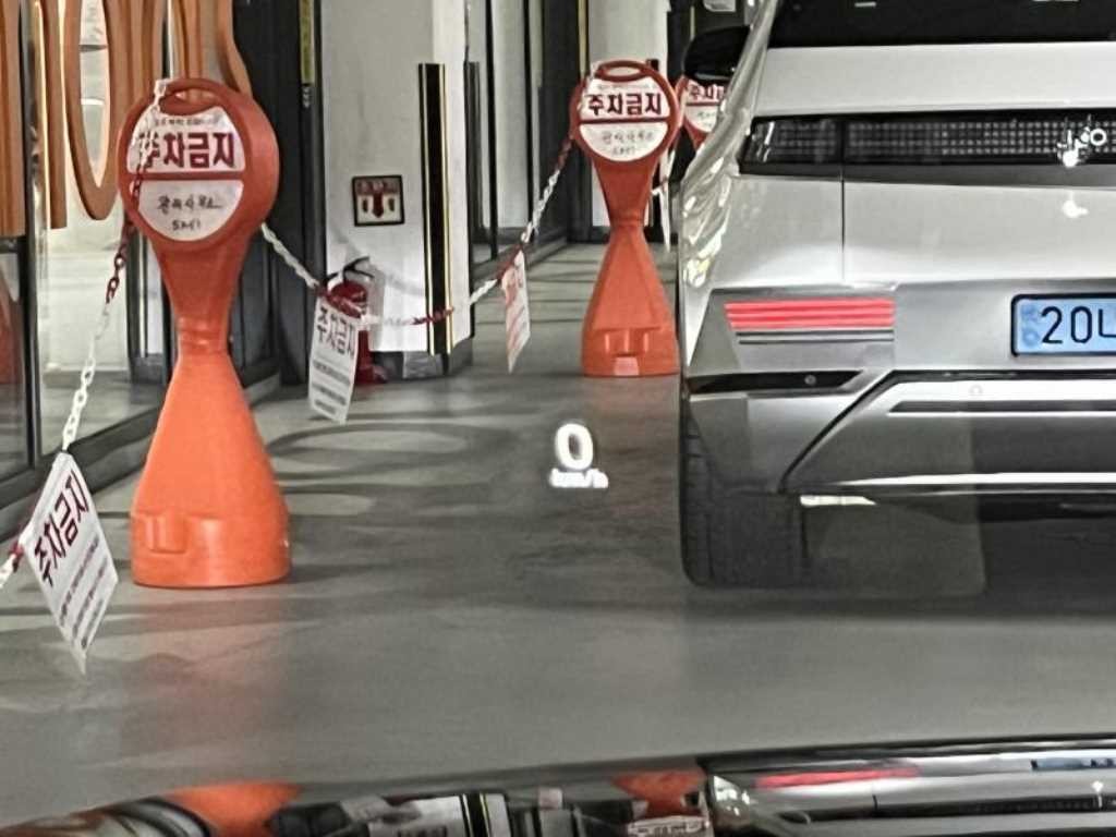 볼보 S90 T5 모멘텀 이미지 18
