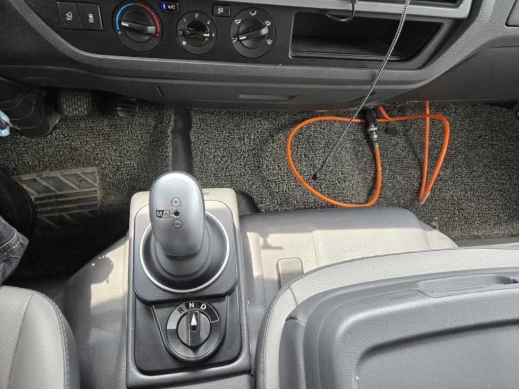 중대형화물 탑차/윙바디 윙바디 3.5톤 올 뉴 마이티 이미지 13