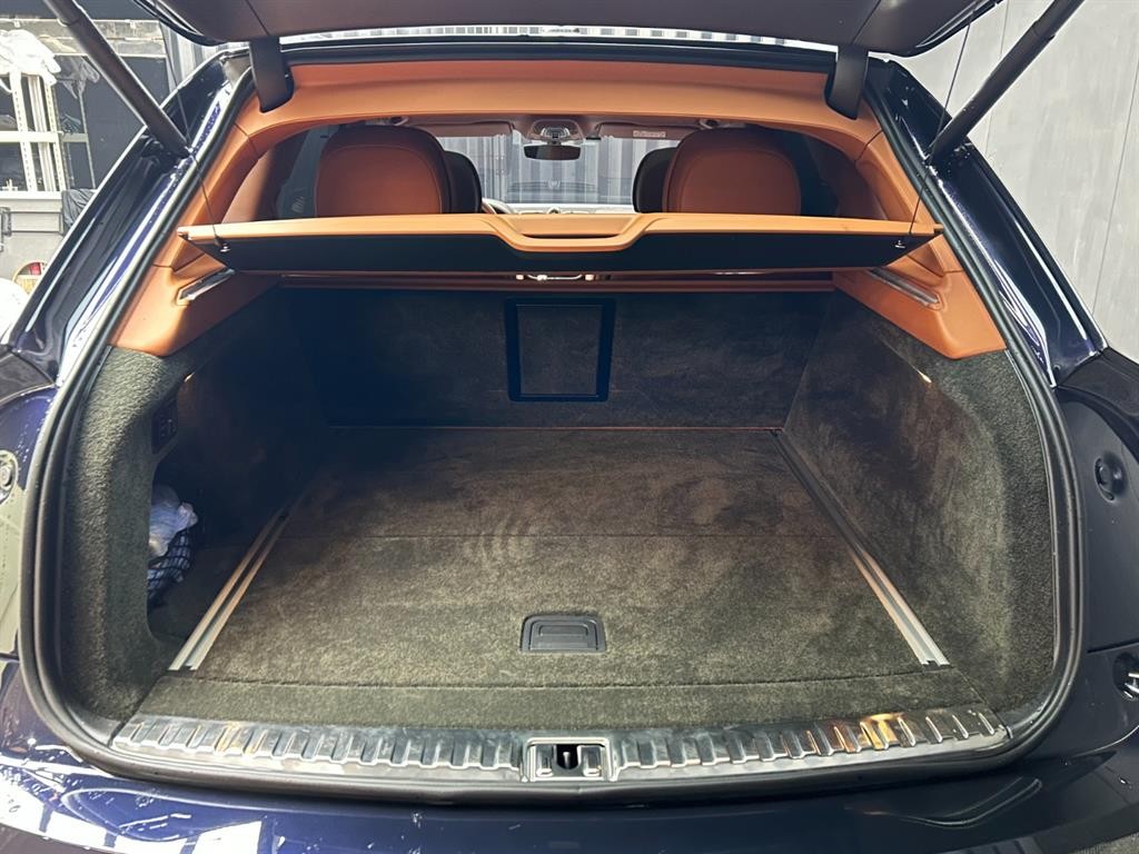 벤틀리 벤테이가 4.0 V8 이미지 18