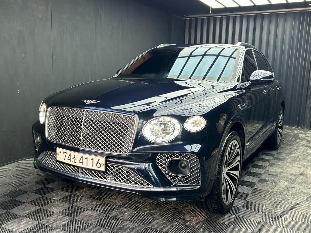 벤틀리 벤테이가 4.0 V8 이미지 2