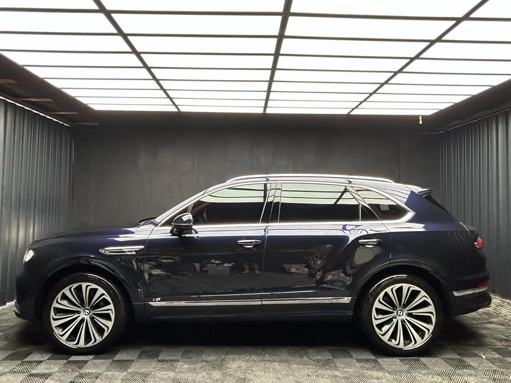 벤틀리 벤테이가 4.0 V8 이미지 3