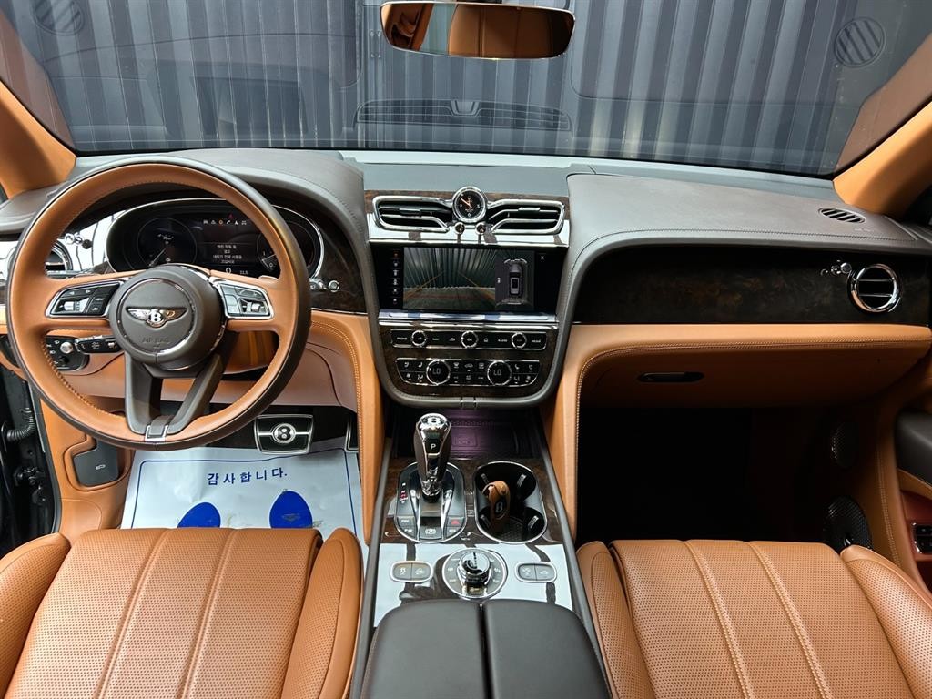 벤틀리 벤테이가 4.0 V8 이미지 7