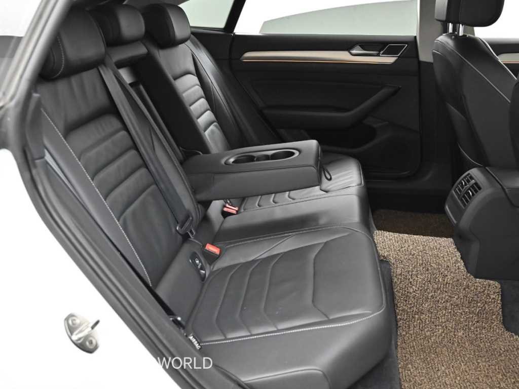 폭스바겐 아테온 2.0 TDI 엘레강스 프리미엄 이미지 12