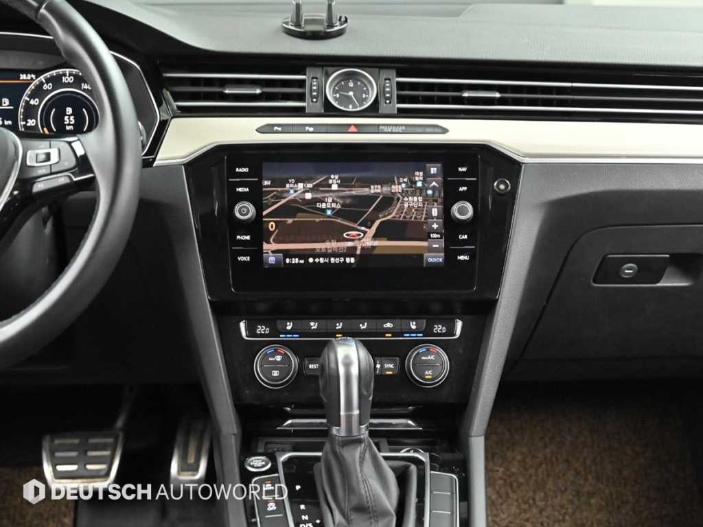 폭스바겐 아테온 2.0 TDI 엘레강스 프리미엄 이미지 14