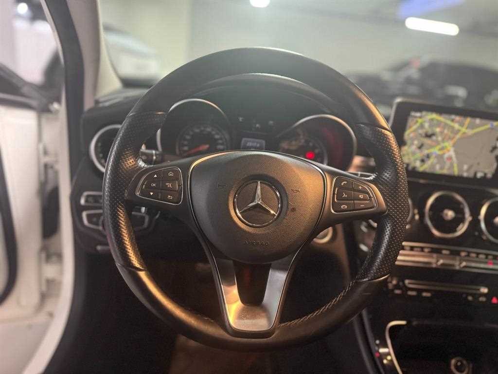 벤츠 C 클래스 C클래스 W205 C200 아방가르드 이미지 11