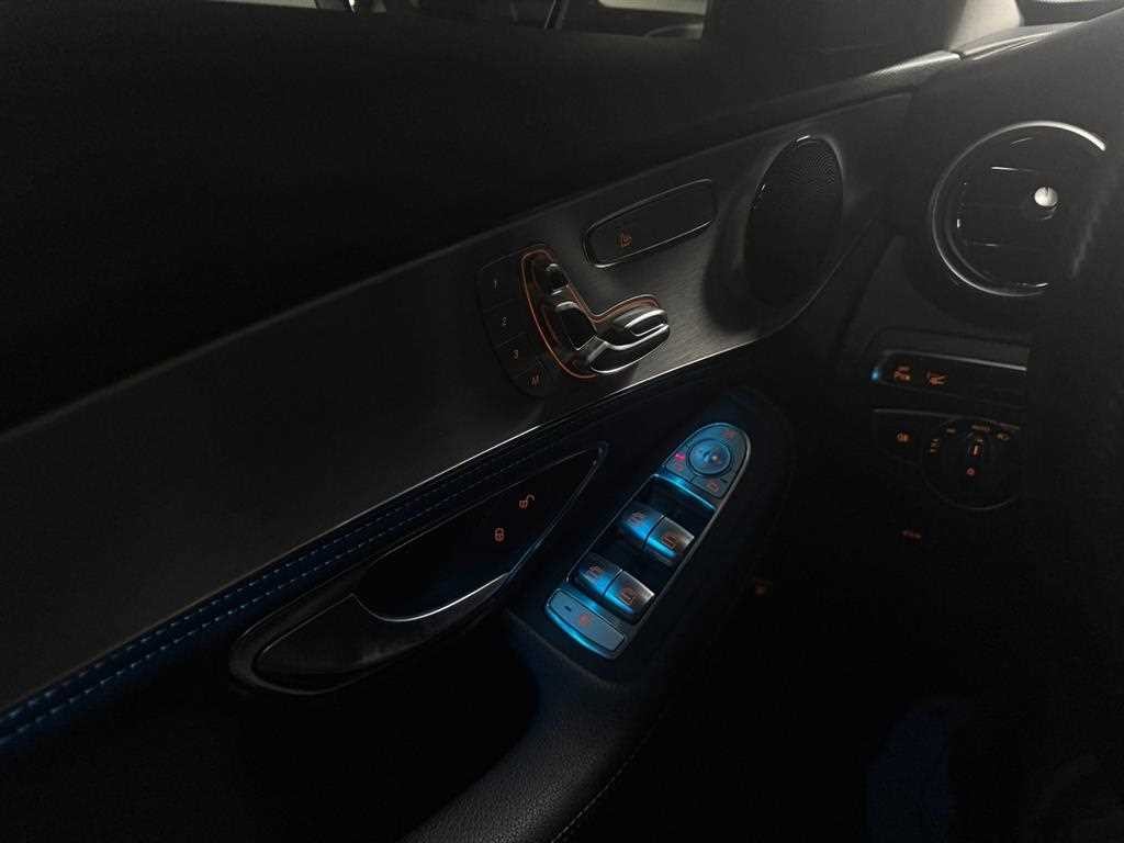 벤츠 C 클래스 C클래스 W205 C200 아방가르드 이미지 16
