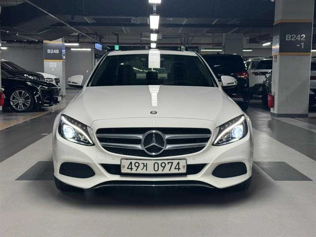 벤츠 C 클래스 C클래스 W205 C200 아방가르드 이미지 2