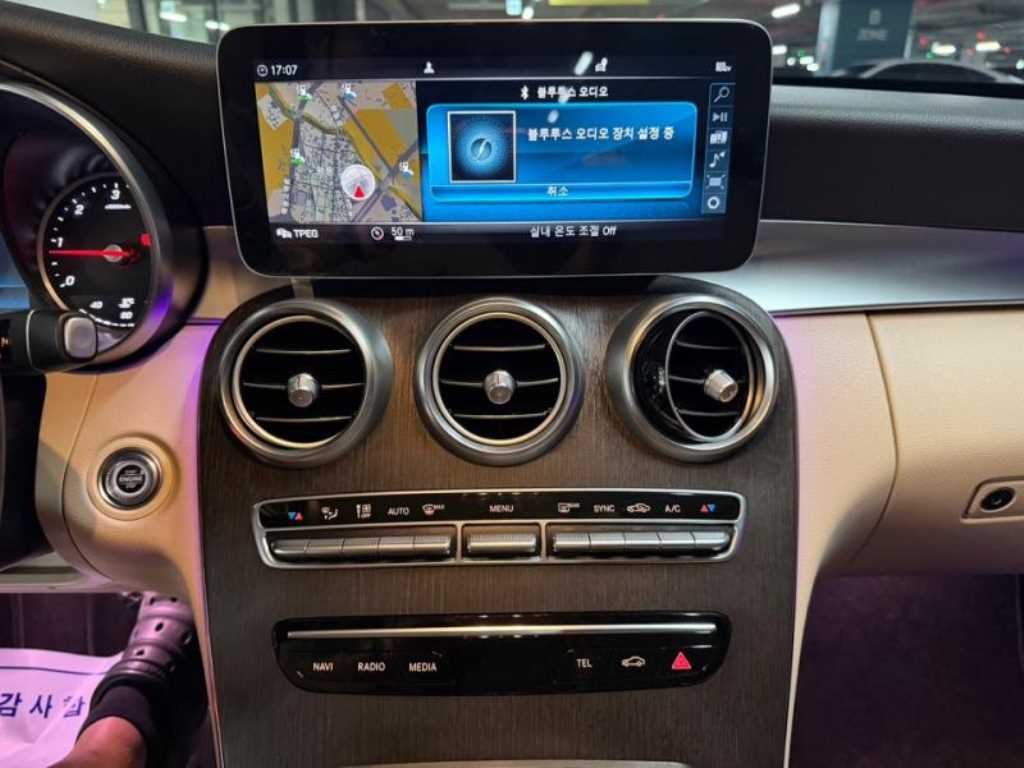 벤츠 C 클래스 C클래스 W205 C220 d 아방가르드 이미지 10