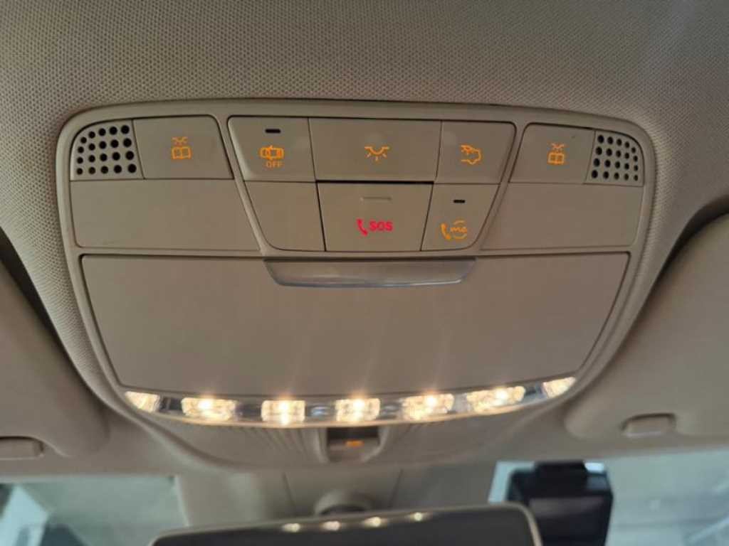 벤츠 C 클래스 C클래스 W205 C220 d 아방가르드 이미지 12
