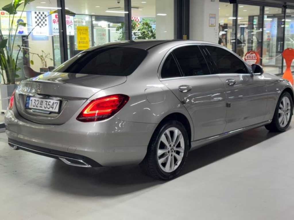 벤츠 C 클래스 C클래스 W205 C220 d 아방가르드 이미지 4