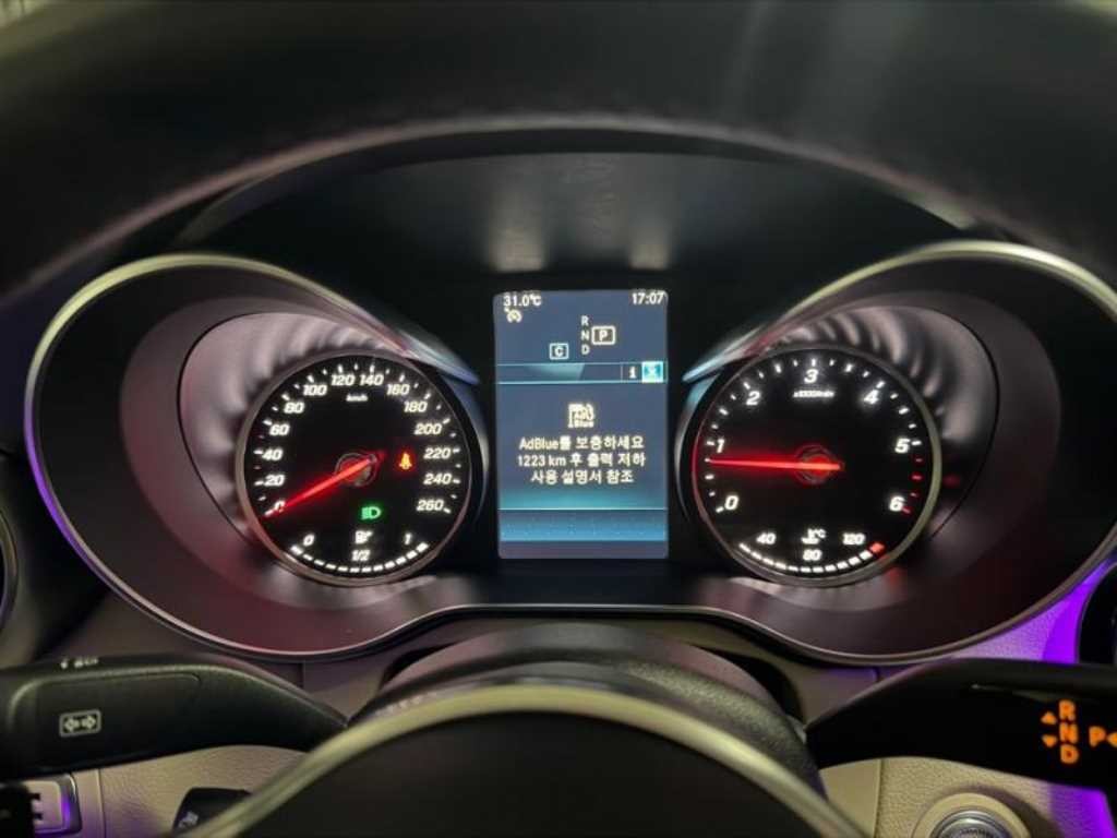 벤츠 C 클래스 C클래스 W205 C220 d 아방가르드 이미지 9