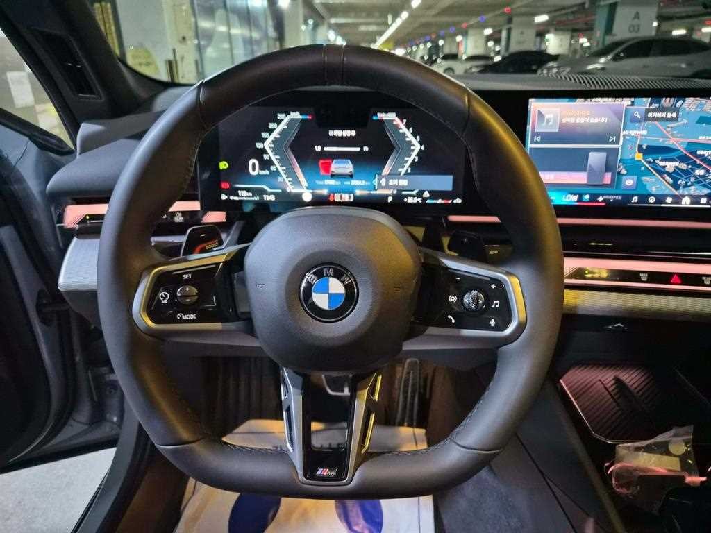 BMW 5시리즈 5시리즈 (G60) 530i xDrive M 스포츠 이미지 8