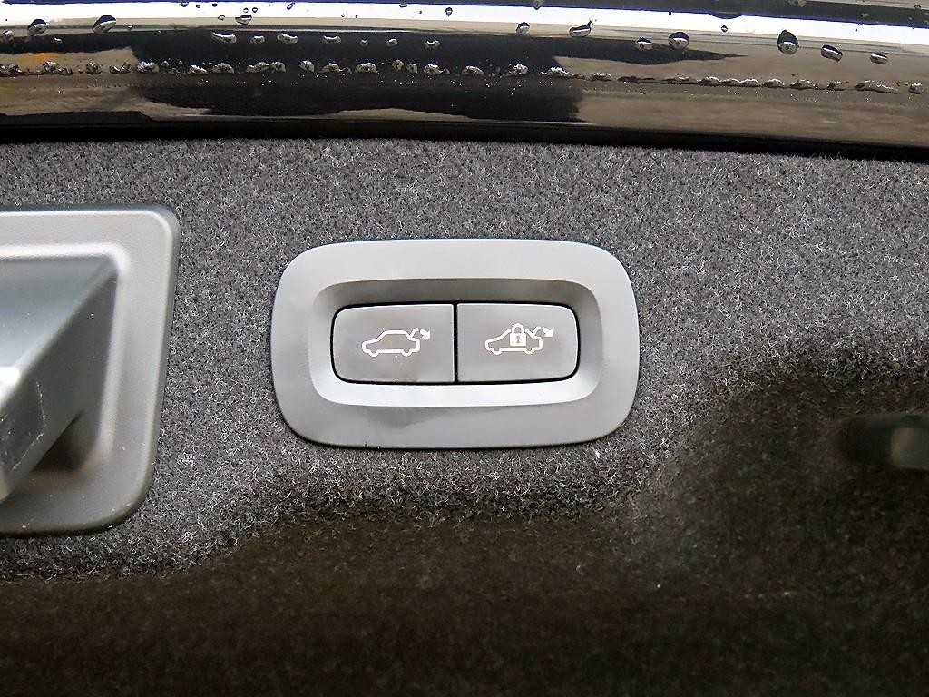 볼보 S90 T5 인스크립션 이미지 17